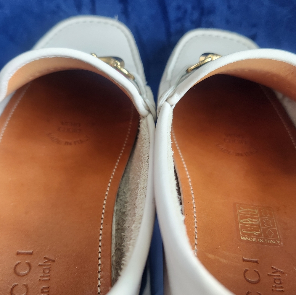 Gucci White Loafers with Green and Red Accents - Picture 6 of 6